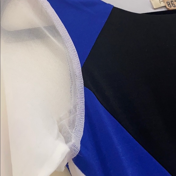 Dress - Picture 4 of 4